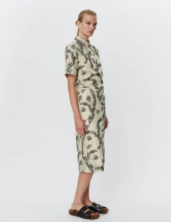 Joanna - Floral Jacquard - ALMOND OIL