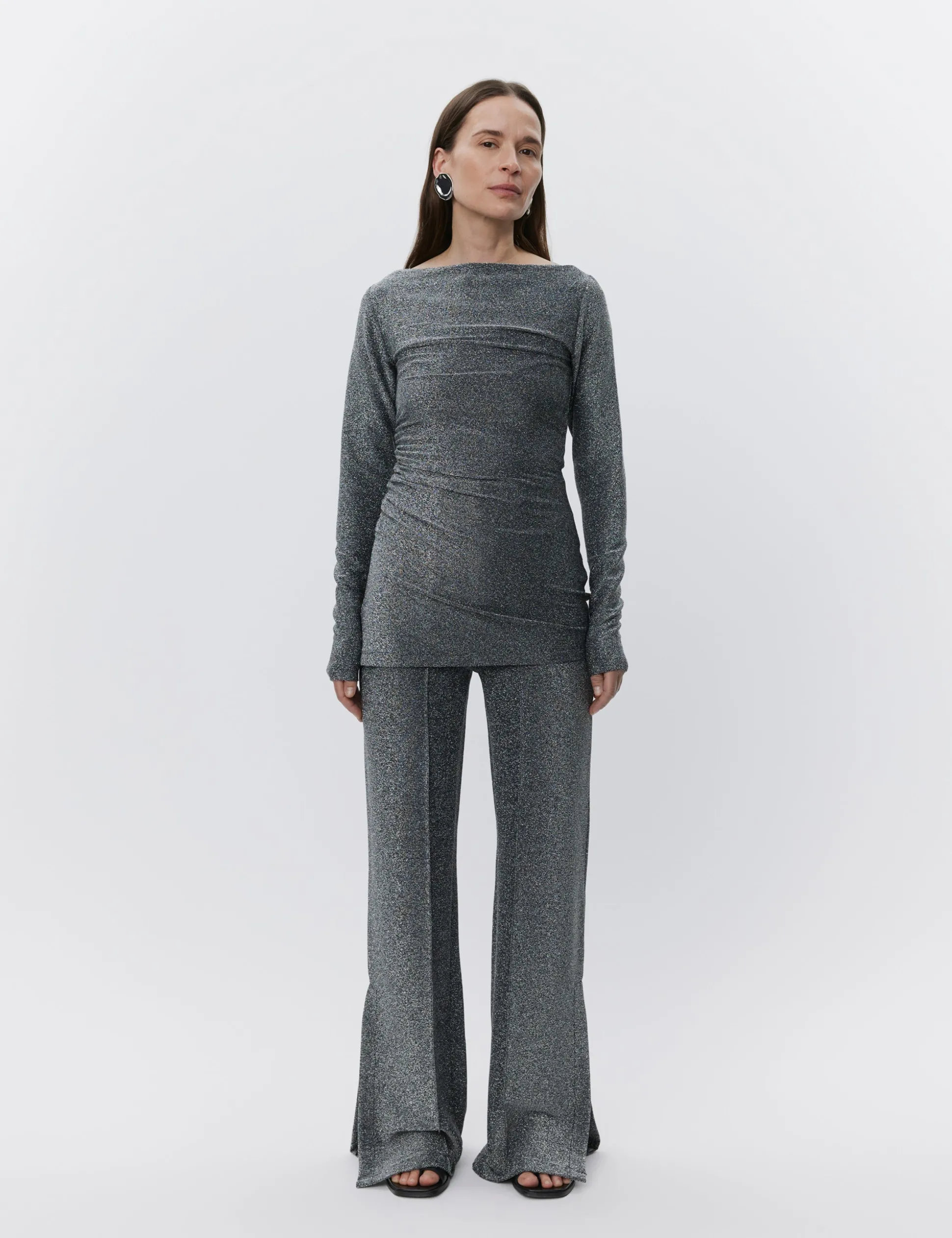 Kimmie - Shimmering Interlock - BLACK