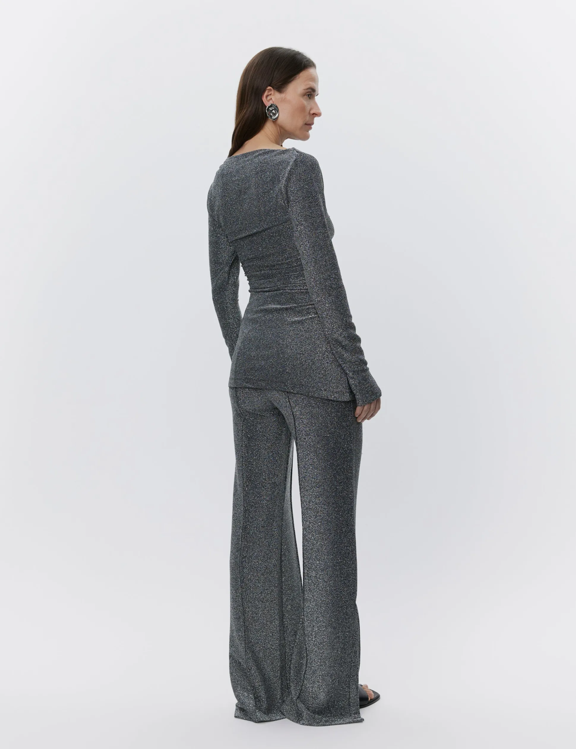 Kimmie - Shimmering Interlock - BLACK