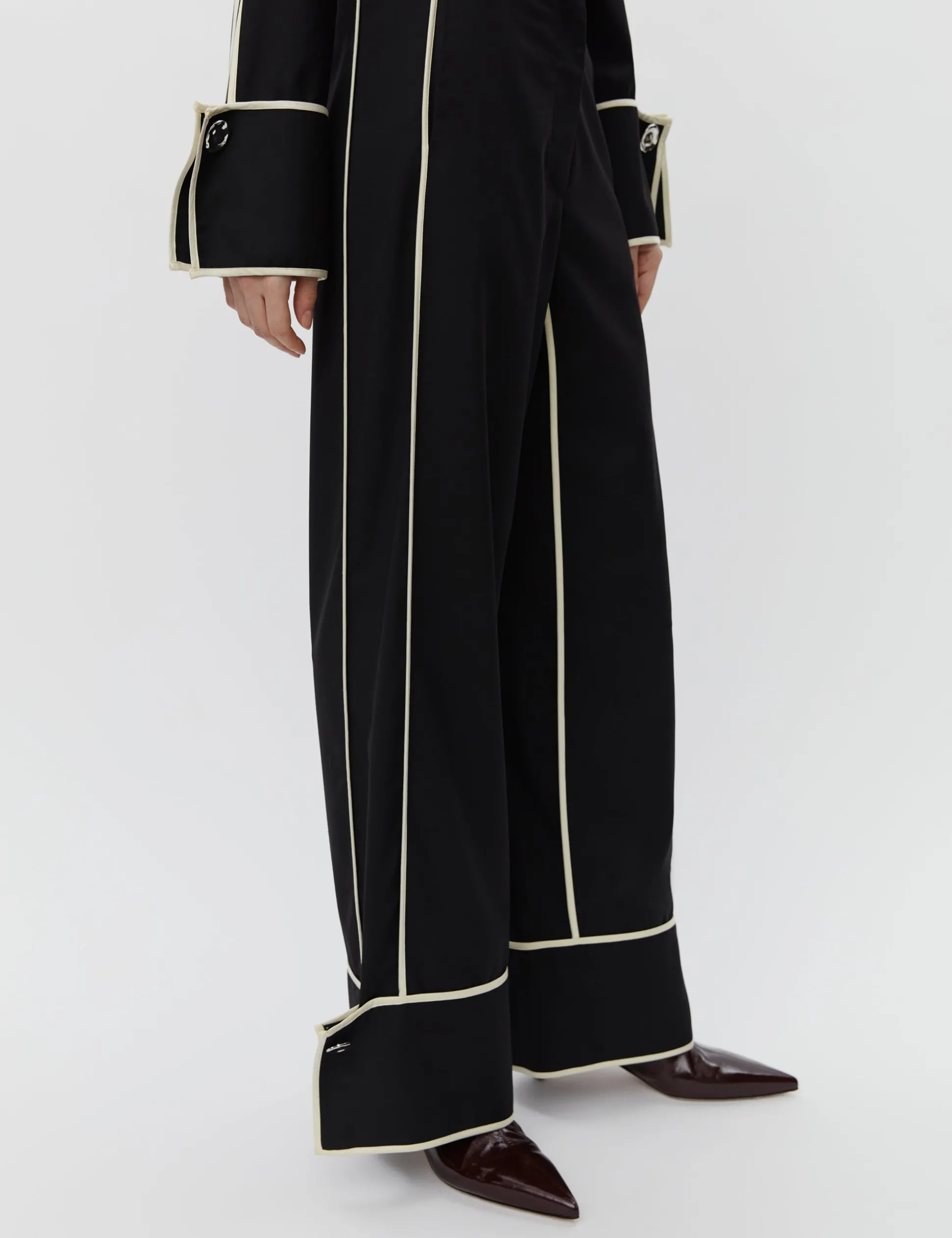 Walt - Refined Suiting Blend - BLACK